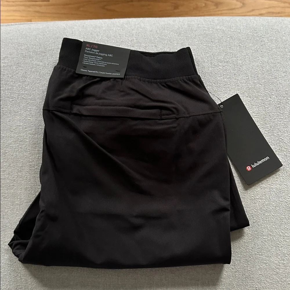 NWT - Lululemon Men’s ABC Jogger - Black - Picture 4 of 11